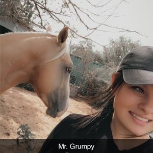 Meet your Posher, Elizabeth